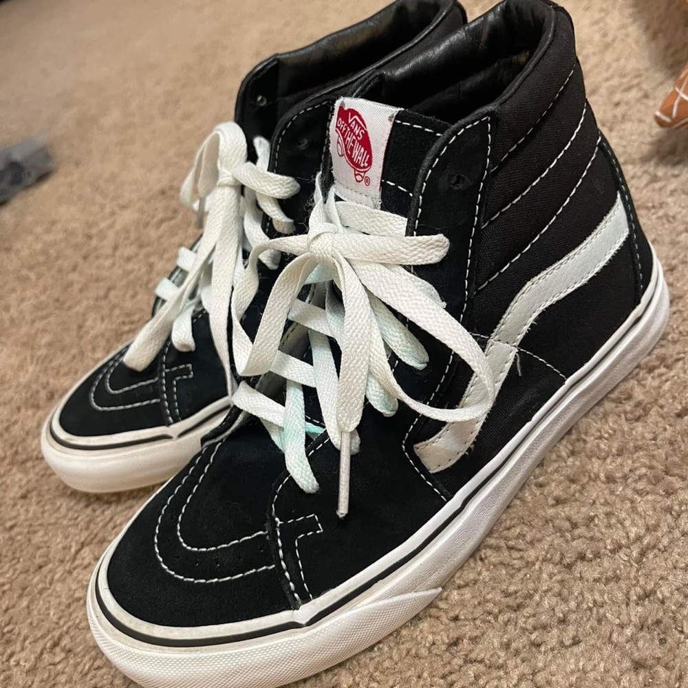 Women’s size 5 1/2 old school skate vans